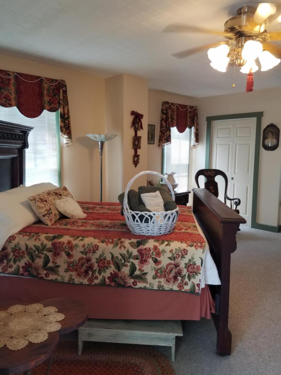 Sheep Hill B&B East Earl エクステリア 写真